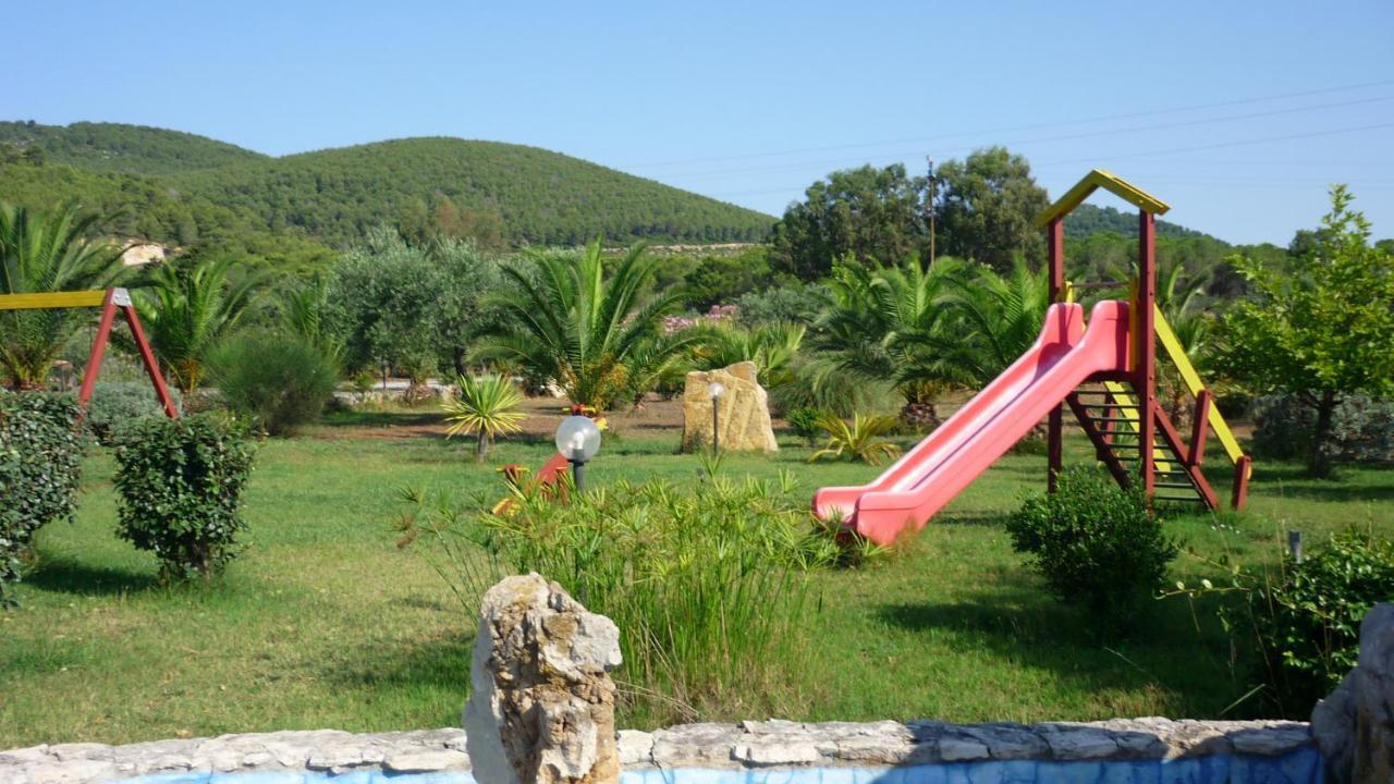 Vila Agriturismo Isidoro Fertilia Exteriér fotografie