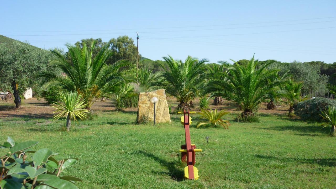 Vila Agriturismo Isidoro Fertilia Exteriér fotografie