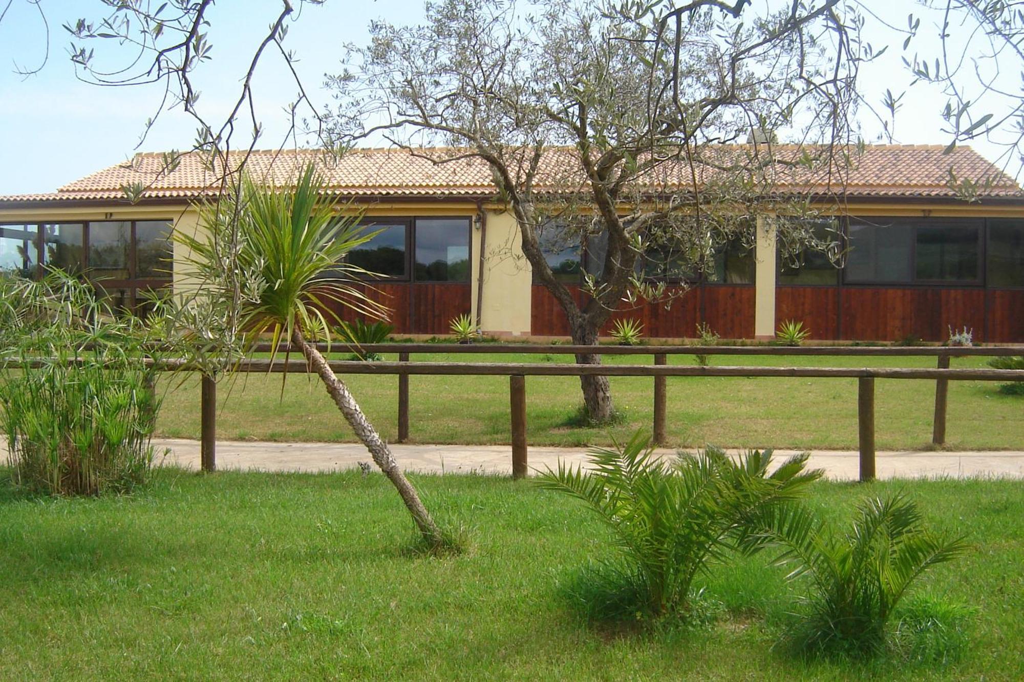 Vila Agriturismo Isidoro Fertilia Exteriér fotografie